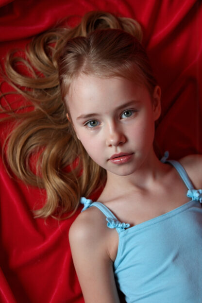 LoRA of Hannah F. (For FLUX) - Image 13